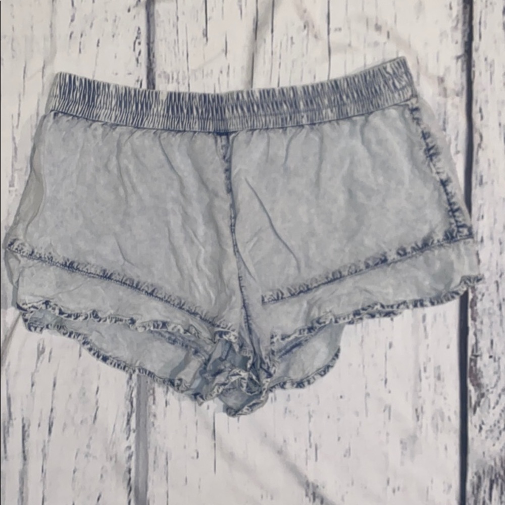 Light Bleach Jean Rayon Shorts XS